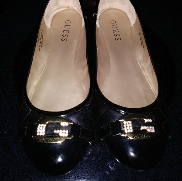 Guess flats - Picture 2 of 2